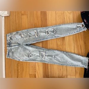 AMERICAN EAGLE NEXT DREAM FIT JEANS SIZE 2 SHORT